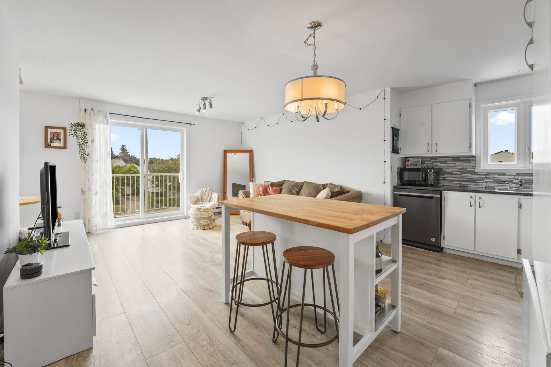 Cuisine — 4313–4319 Hauteville, Terrebonne